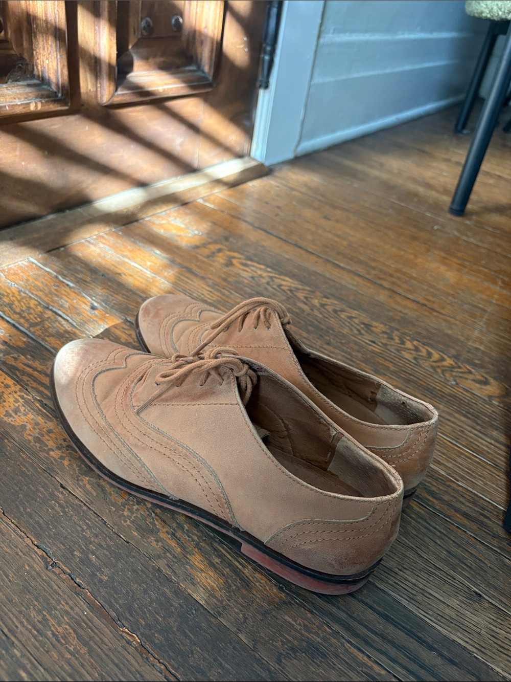 Lucky Brand Women's Tan Suede Lace-Up Flats